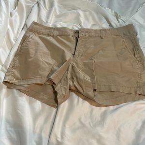 khaki old navy shorts